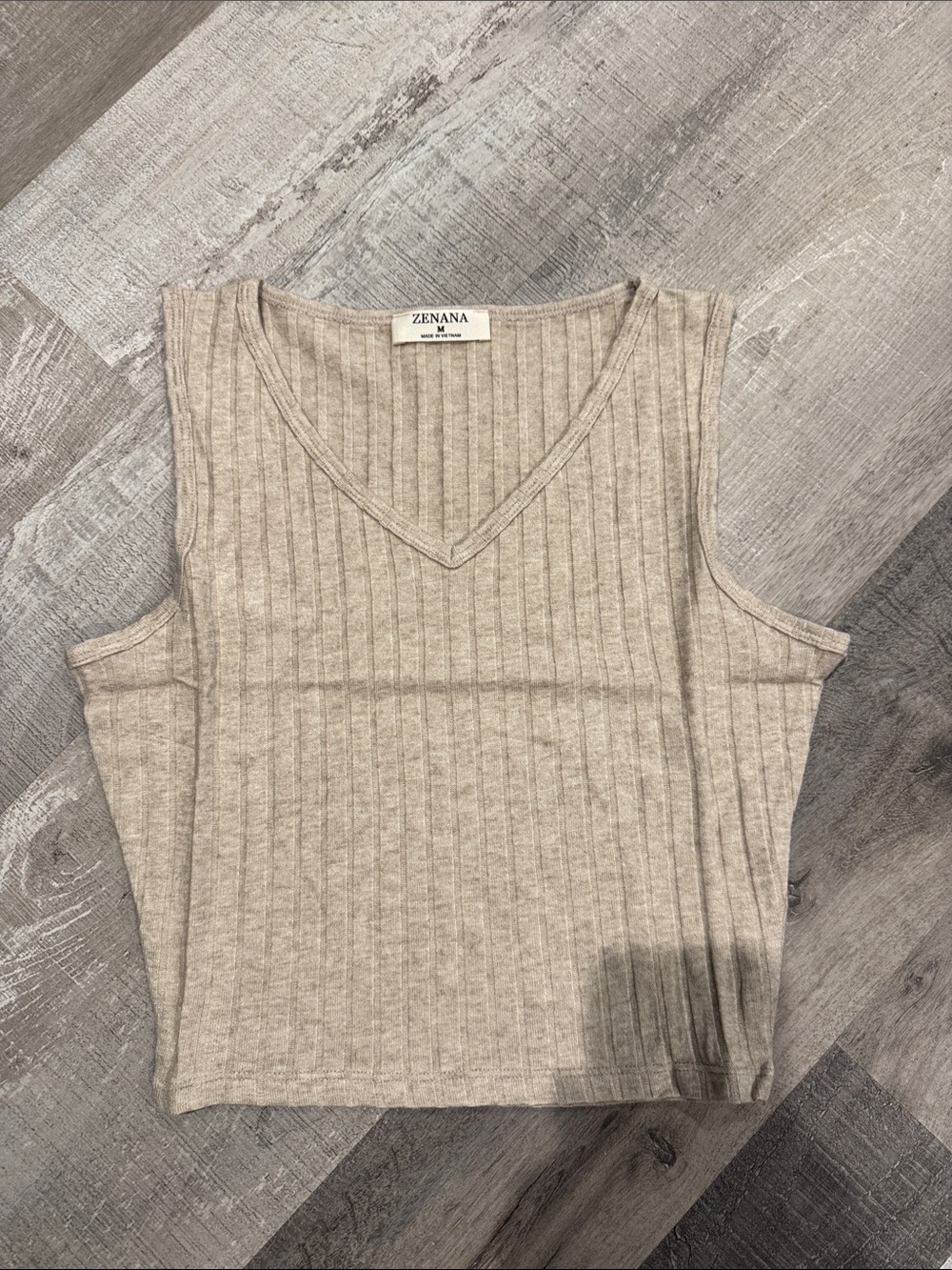 NWT Women’s Zenana Outfitters Ribbed V-Neck Crop Tank Top in Ash Mocha